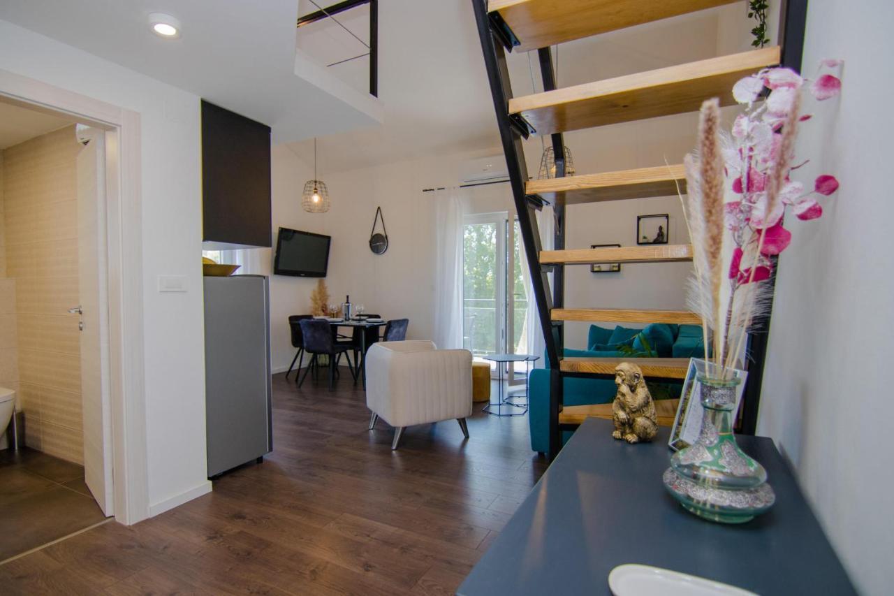 Apartments Aki Малинска Екстериор снимка