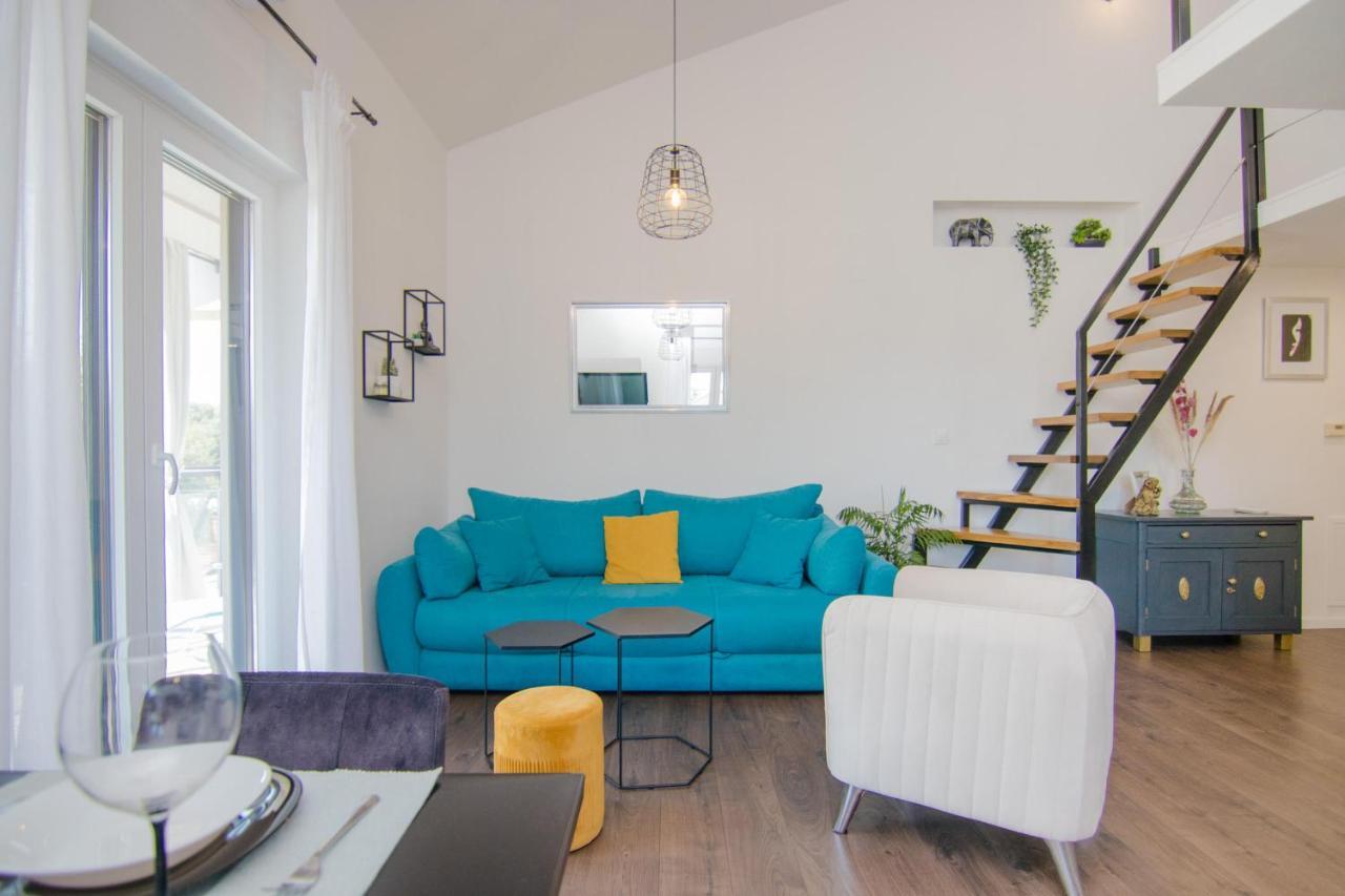 Apartments Aki Малинска Екстериор снимка