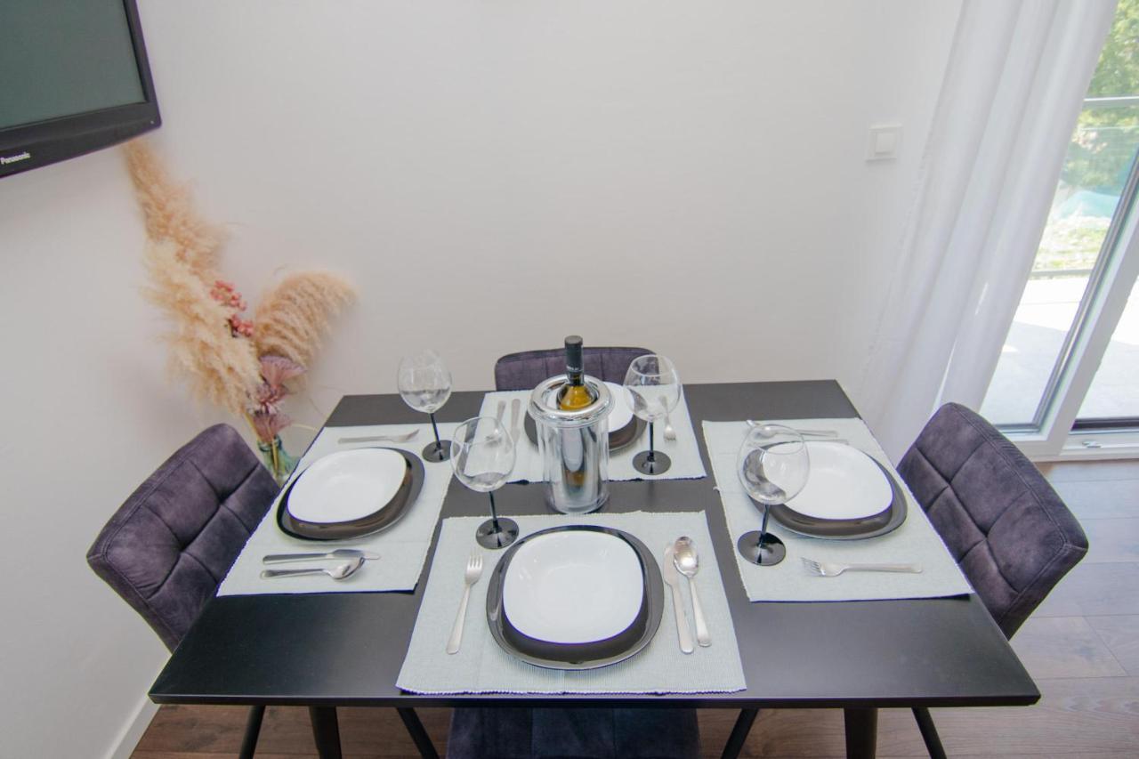 Apartments Aki Малинска Екстериор снимка