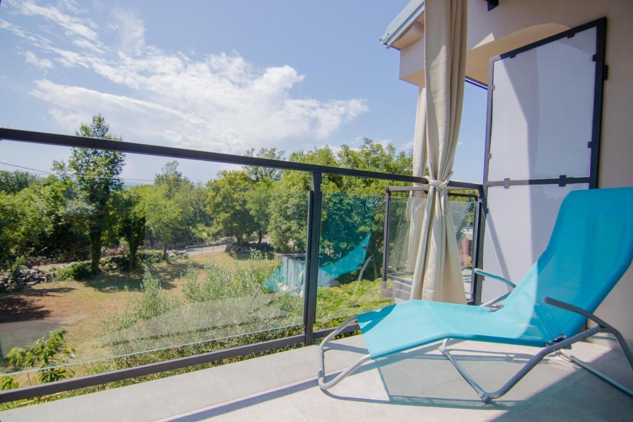 Apartments Aki Малинска Екстериор снимка