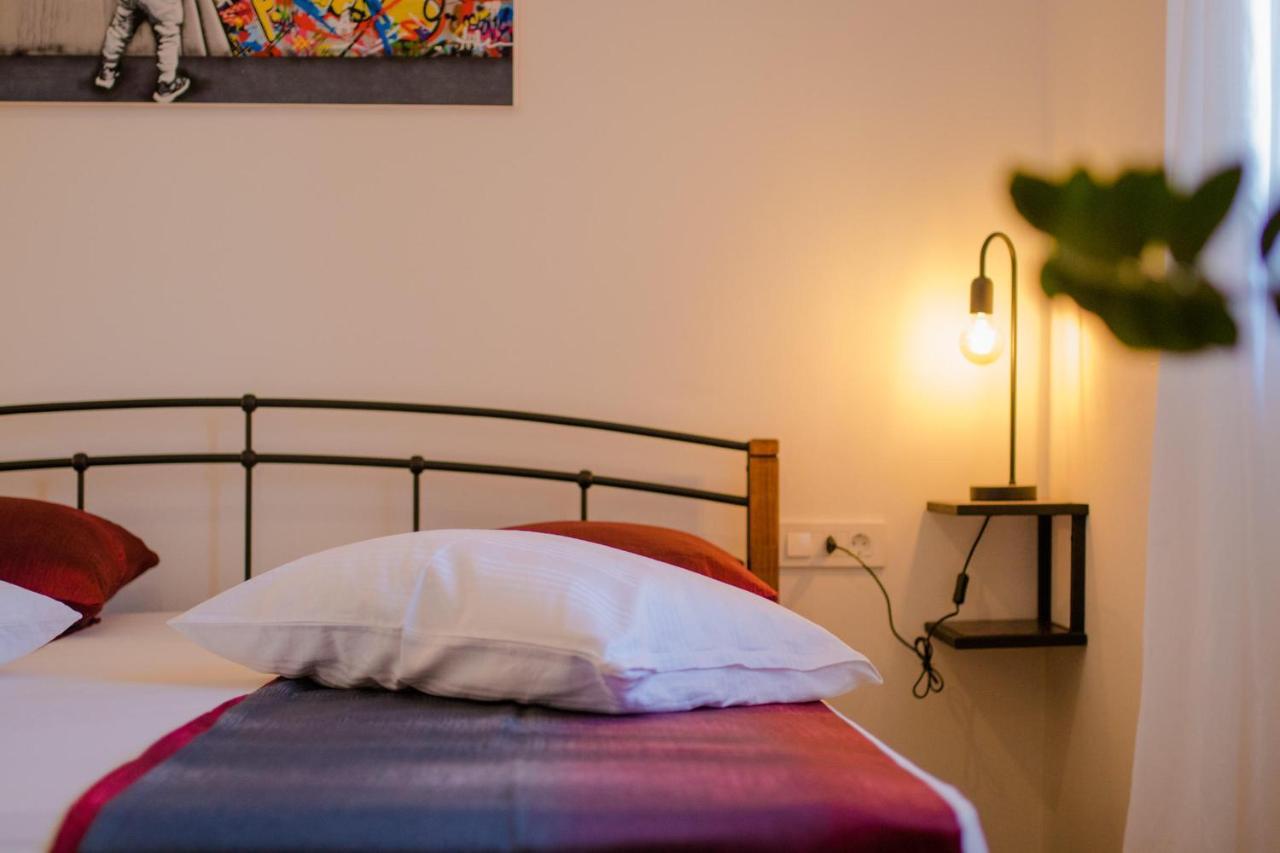Apartments Aki Малинска Екстериор снимка